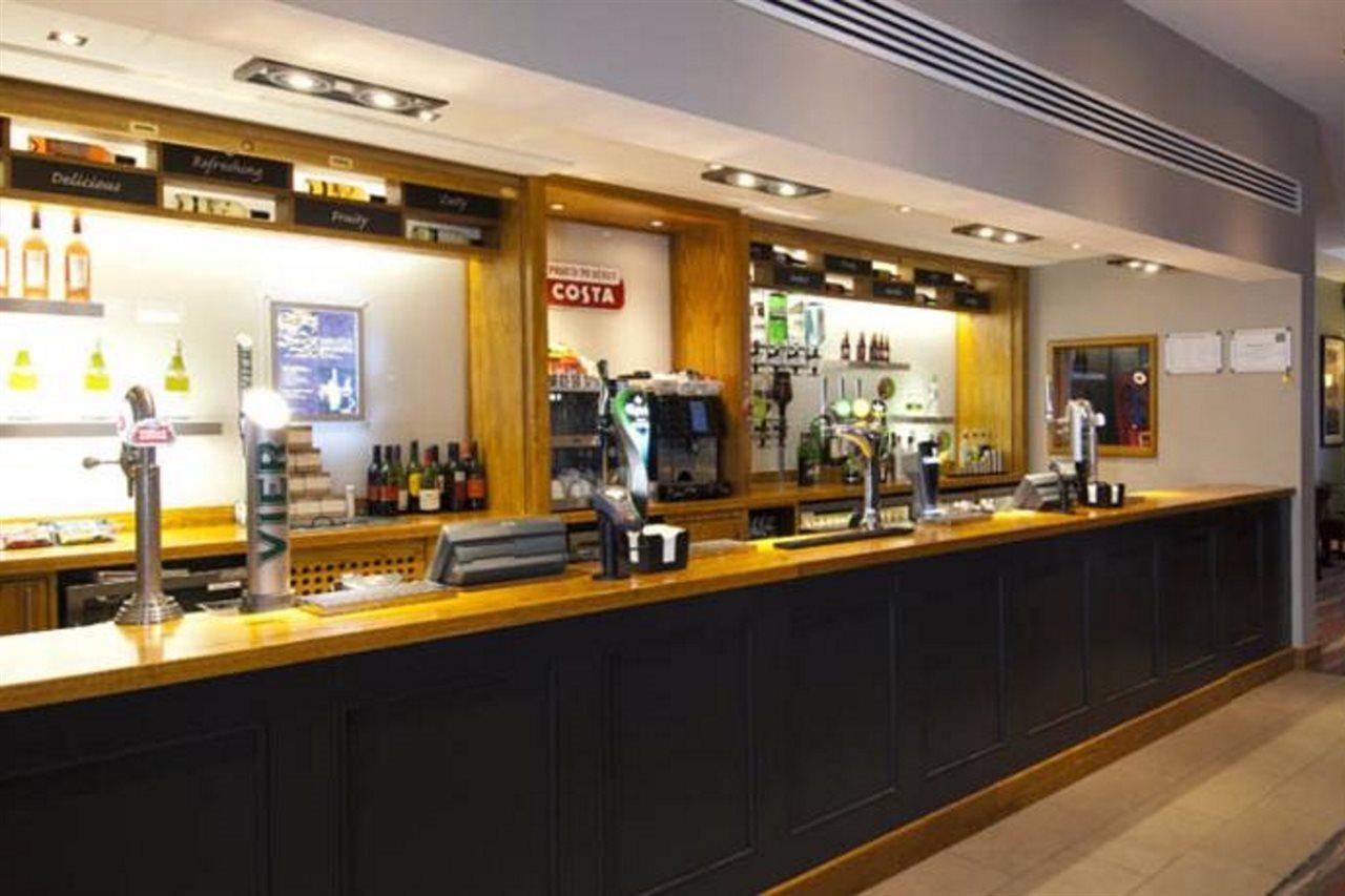 Premier Inn London City Exterior photo